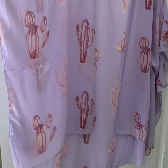 Lavender and Pink Cactus Kimono Top - Picture 2 of 3